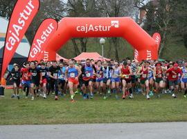 Medio millar de participantes despidieron el año en la San Silvestre de La Fresneda 