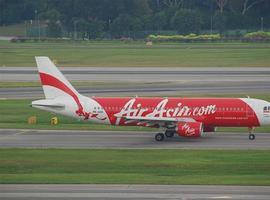 Alarma ante la misteriosa desaparición de un avión de #AirAsia con 162 pasajeros 