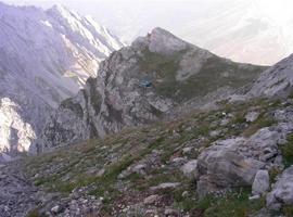 Alerta de riesgo de aludes en los tres macizos de Picos de Europa