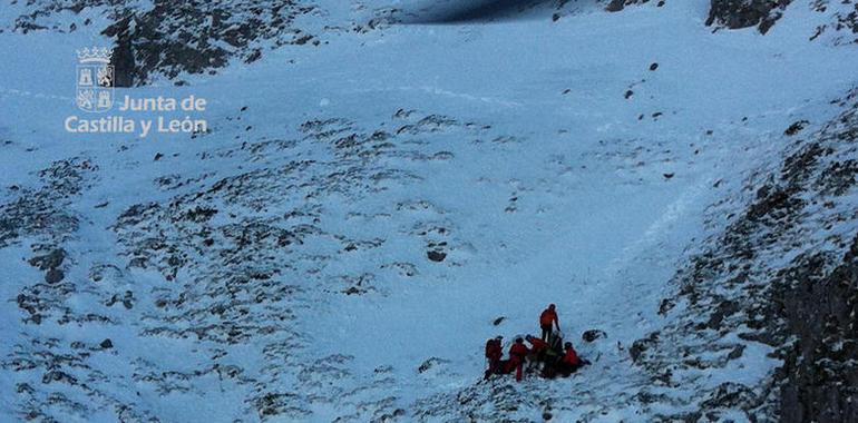 Rescatan un #montañero #herido en Maraña (León)