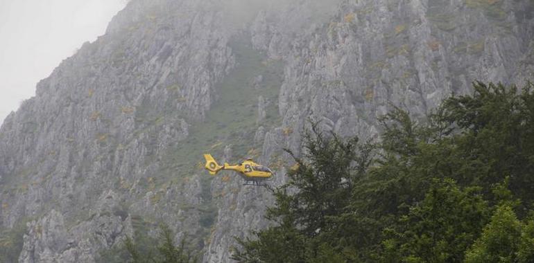 Rescatan una senderista herida en el desfiladero de Los Beyos