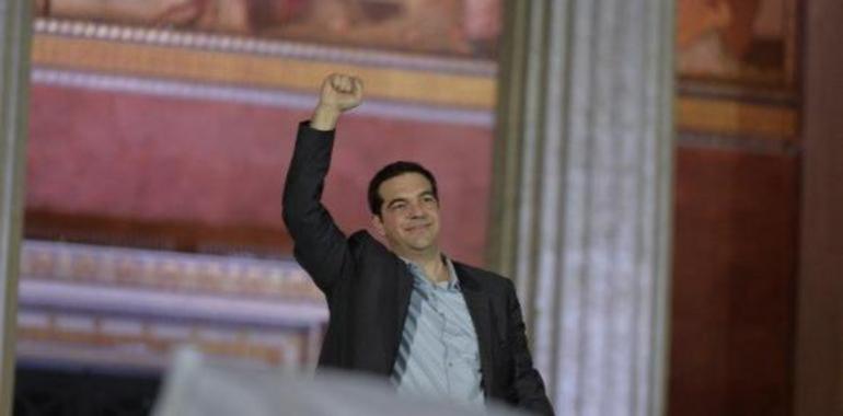 Tsipras: Grecia "hace historia y deja atrás la austeridad". "Se acabó la troika"