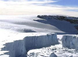 El calor del océanu derritel glaciar más grande de lAntártida oriental