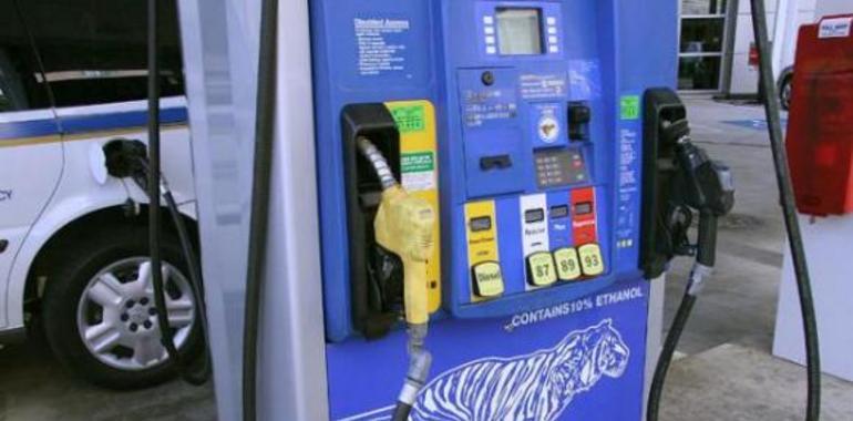 Precios del barril de petróleo suben ligeramente en Nueva York y en Asia  