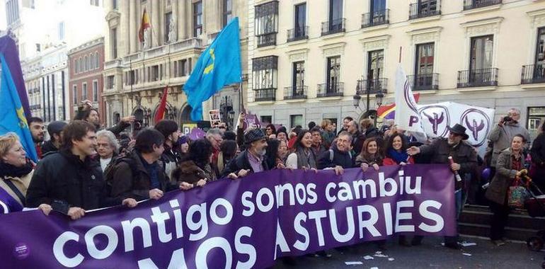 Un millar de asturianas y asturianos acudieron a la Marcha del Cambio