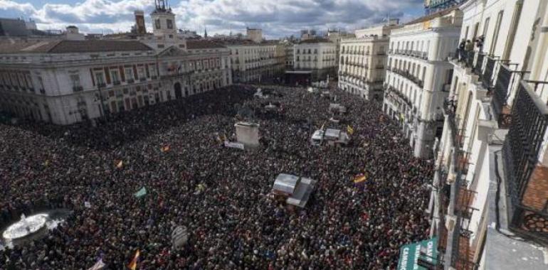 Miles de españoles participaron este sábado en la "Marcha del Cambio" convocada por Podemos