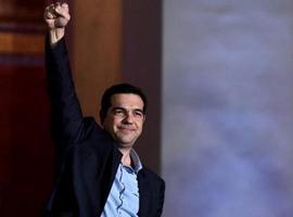 Tsipras declárase "bien optimista" sobre lacuerdu tres reunise colos líderes de la UE