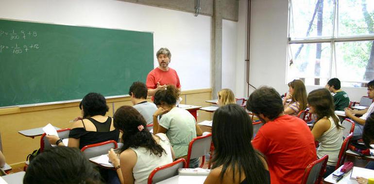 La mitad de del profesorado en Asturias supera los 50 años y se teme un vacío tras su jubilación