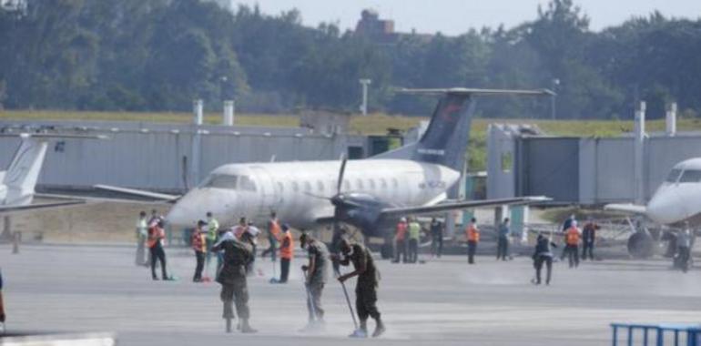 Cierran principal aeropuerto de Guatemala por erupción del volcán Fuego  