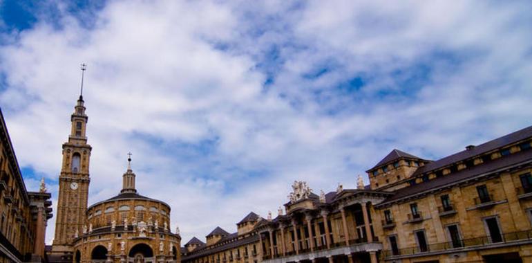 Más de 12.000 firmas secundan ya la declaración de BIC para la Uni laboral de Gijón