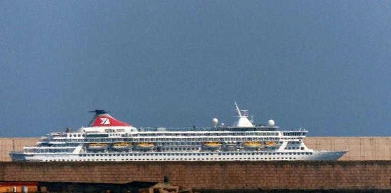 El Musel espera este año más de 16.000 cruceristas en 12 buques con 8.000 tripulantes 