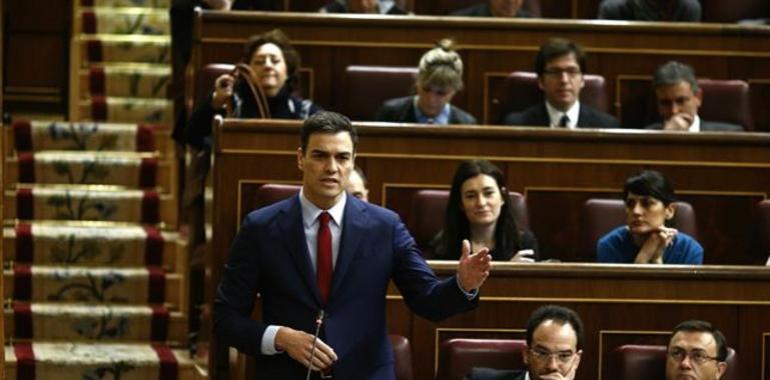 Sánchez diz que cumplirá cola so "palabra" y quactuará si a Chaves y Griñán se-yos imputa algún delitu