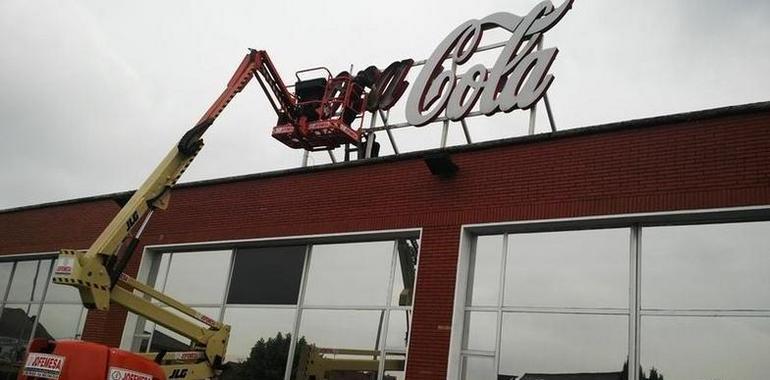 Tania González denuncia en Bruselas el desmantelamiento de la fábrica de Coca-Cola Colloto