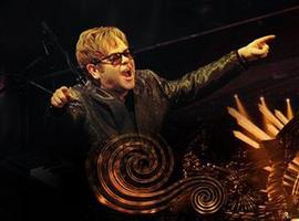 Elton John dará en Gijón su único concierto en España