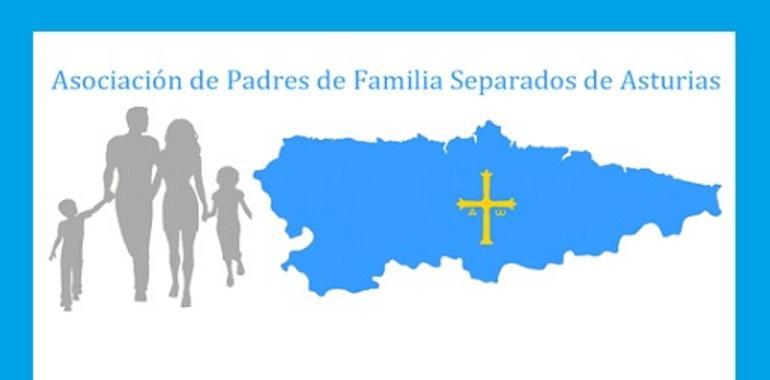 Concentración, el día del padre, de la Asociación de Padres de Familia Separados de Asturias