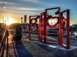 Gijón invita a vivirlo a turistas de Francia, Reino Unido y Portugal