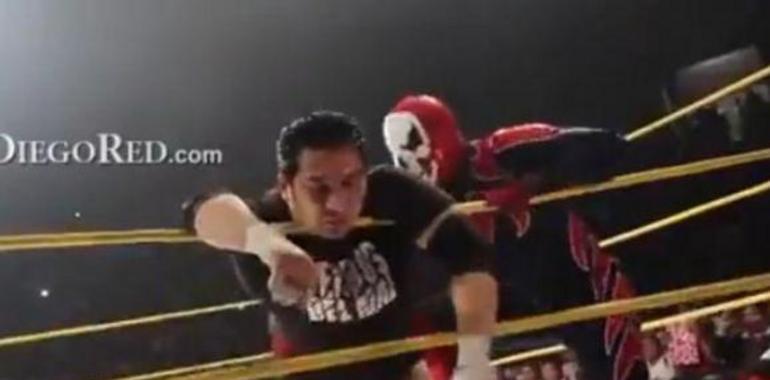 Fallece luchador Hijo del Perro Aguayo en combate contra Rey Mysterio en México  