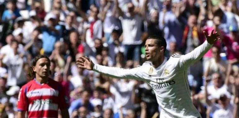 El Real Madrid golea 9-1 al Granada, 5 de Ronaldo, y mete presión al Barça