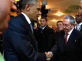 Obama y Castro: histórico saludo en Panamá 