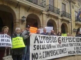 Los vecinos de Villamar reclaman ante el Consistorio ovetense su derecho a un autobús