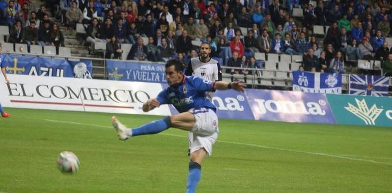 El Real Oviedo, con el ascenso a la vista