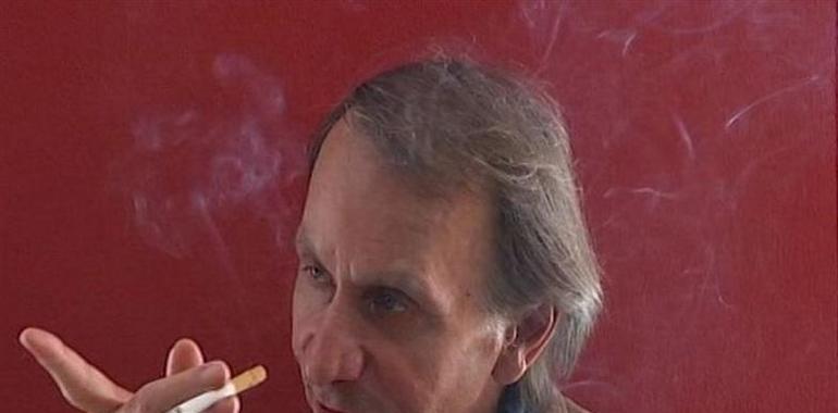 Houellebecq: "el corán nun ye tan peligrosu, sonlo los que dominen y tienen interpretaciones violentes"