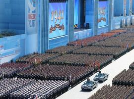 Multitudinario desfile en Moscú por 70º aniversario de fin de Segunda Guerra Mundial 