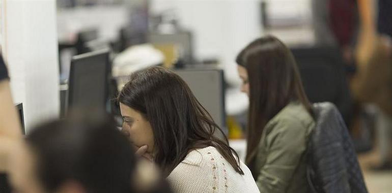 Pese al aumento nacional, en Asturias descienden los trabajos a jornada completa