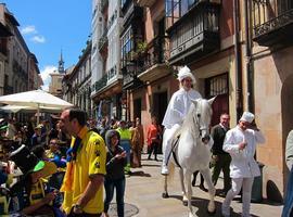 El heraldo de La Balesquida anuncia la fiesta de la cofradía más antigua de España