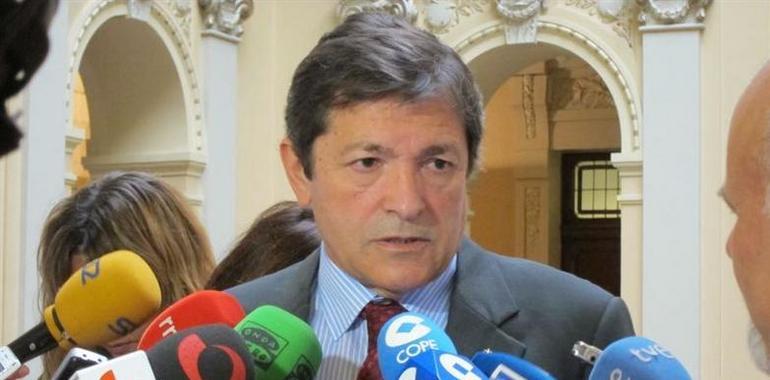 Fernández (PSOE) muestra satisfacción prudente tras las primeras reuniones para formar gobierno