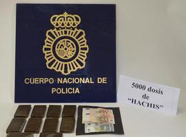 3 marroquies detenidos por vender droga desde un bar de Avilés