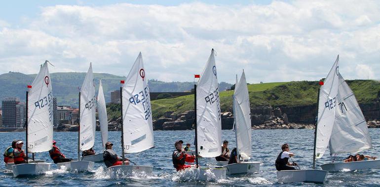 II Trofeo San Pedro de Vela Ligera este fin de semana en Gijón