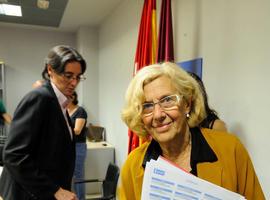 Carmena anuncia que el Ayuntamiento garantizará comidas y cenas a los menores que lo necesiten