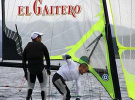 Los hermanos Alonso Tellechea,  lideres en la primera jornada del  Campeonato de España de 49er