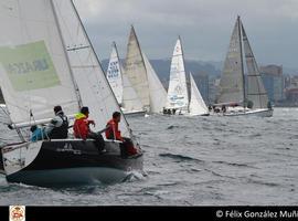 El sábado se disputa la XVII regata Universidad de Oviedo en la bahía de San Lorenzo