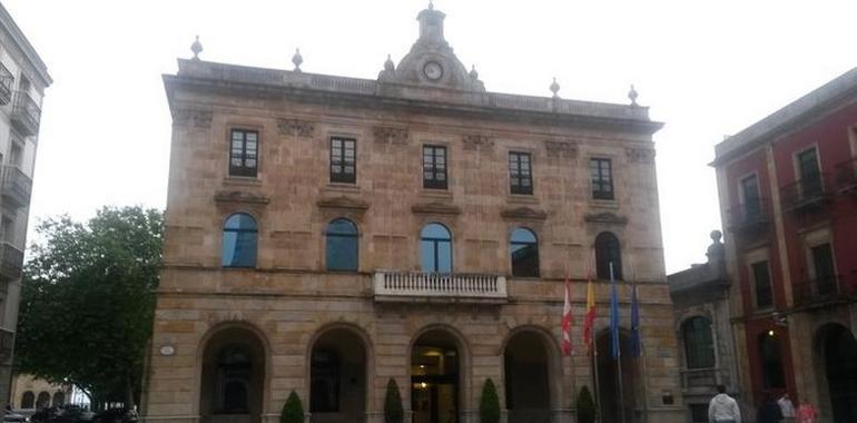 Medallas de Plata de Gijón para Siloé, AHA, el Hélimer, la FAV y Manuel Martínez Sánchez