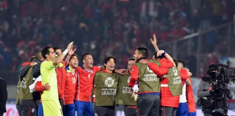 Chile derrota 2-1 a Perú y pasa a la final de la Copa América-2015 