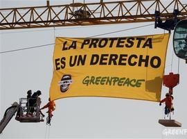 Greenpeace sube a la grúa del Congreso para decir #SinMordazas