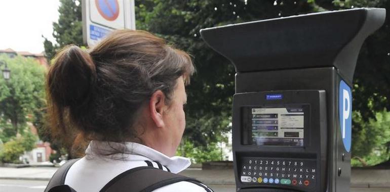 Hoy entran en servicio los parquímetros con matrícula en Oviedo