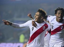 Perú derrota 2-0 a Paraguay y logra el tercer puesto de la Copa América 2015 