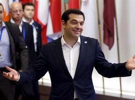 Tsipras promete reformes "creíbles" y pide un acuerdu quevite "una rotura histórica"