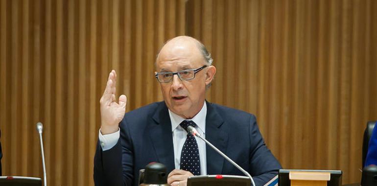 Montoro carga sobre los nuevos gobiernos autonómicos el mayor peso del objetivo de déficit