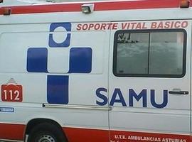 Dos bomberos de SMRA heridos al volcar su todoterreno en Langreo