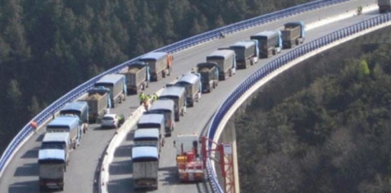 Posible accidente mortal en el viaducto de la Concha de Artedo 