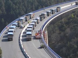 Posible accidente mortal en el viaducto de la Concha de Artedo 