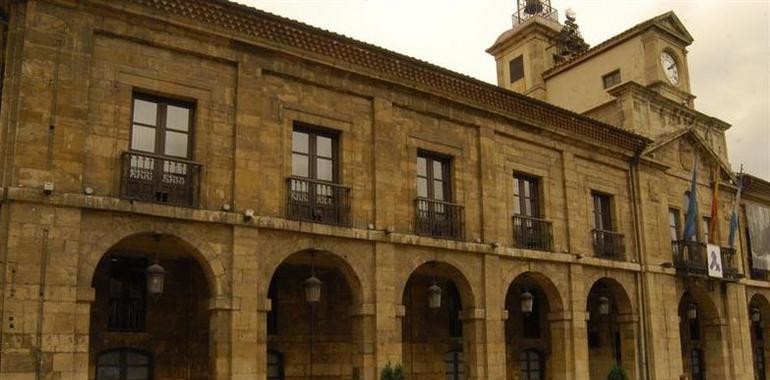 IU quiere echar a la empresa de la zona azul de Avilés por "intento reiterado de estafa" al ayuntamiento