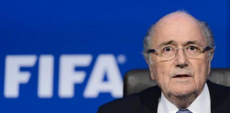 Joseph Blatter, el todavía presidente de FIFA, deja el Comité Olímpico Internacional 