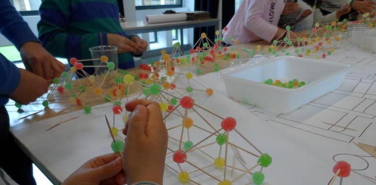 Oviedo. Arquitectura Prerrománica Comestible en un taller para niños