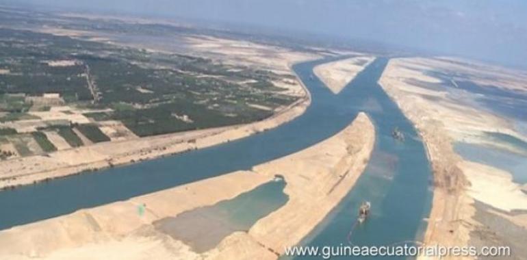 La ampliación del Canal de Suez, regalo de Egipto para el mundo