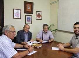 El concejal Rosón se reúne con epresentantes de la Federación de Asociaciones de Vecinos de Oviedo